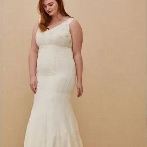 torrid | Dresses | Plus Size Wedding Dress 4 | Poshmark